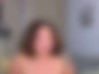 KylieLips's Live Sex Cam Show