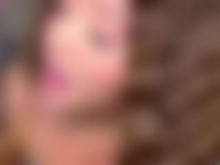 KylieLips's Live Sex Cam Show