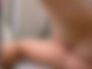 KylieLips's Live Sex Cam Show