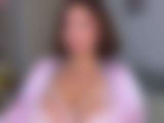 Live cam show with KylieLips - Big Tits on Big Tits