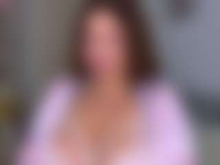 KylieLips's Live Sex Cam Show