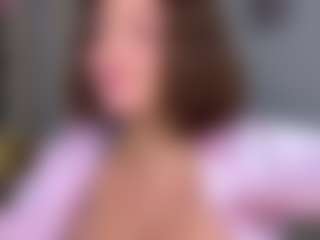 KylieLips's Live Sex Cam Show