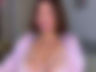 KylieLips's Live Sex Cam Show