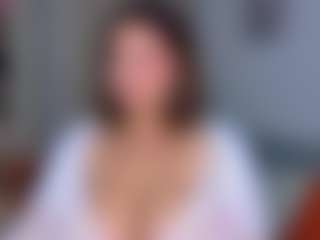 KylieLips's Live Sex Cam Show