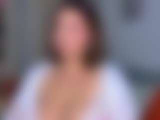 KylieLips's Live Sex Cam Show