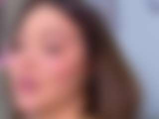 KylieLips's Live Sex Cam Show