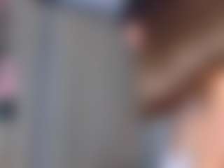 KylieLips's Live Sex Cam Show