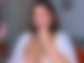 KylieLips's Live Sex Cam Show