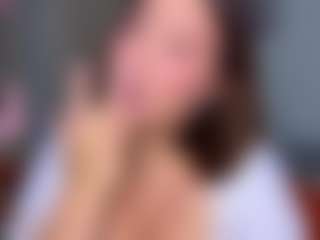 KylieLips's Live Sex Cam Show