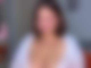 KylieLips's Live Sex Cam Show