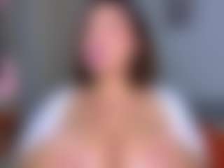 KylieLips's Live Sex Cam Show
