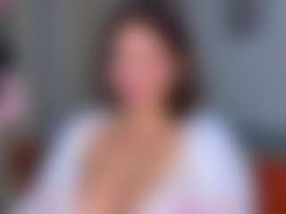 KylieLips's Live Sex Cam Show