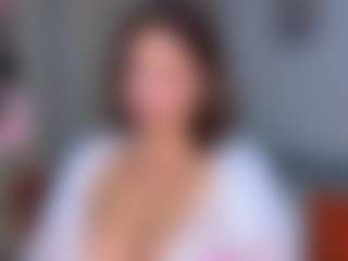 KylieLips's Live Sex Cam Show