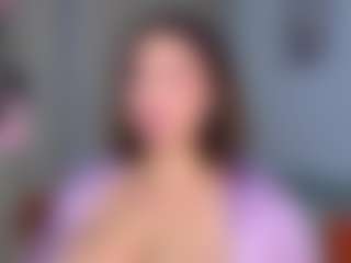 KylieLips's Live Sex Cam Show
