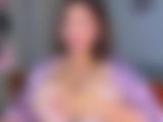 KylieLips's Live Sex Cam Show