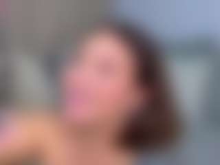 KylieLips's Live Sex Cam Show