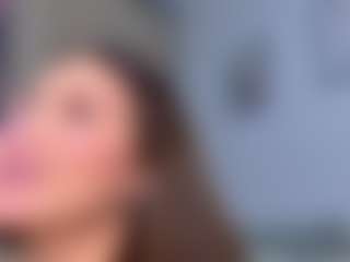KylieLips's Live Sex Cam Show