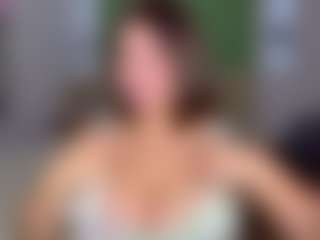 KylieLips's Live Sex Cam Show