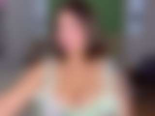 KylieLips's Live Sex Cam Show