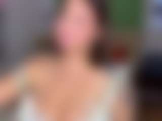 KylieLips's Live Sex Cam Show