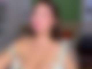 KylieLips's Live Sex Cam Show