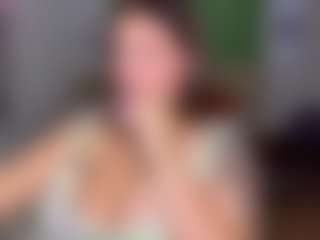KylieLips's Live Sex Cam Show