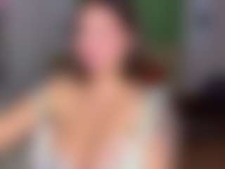 KylieLips's Live Sex Cam Show