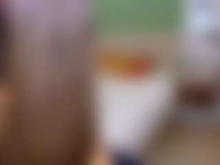 KylieLips's Live Sex Cam Show