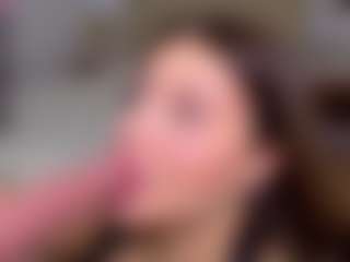 KylieLips's Live Sex Cam Show
