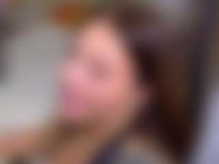 KylieLips's Live Sex Cam Show