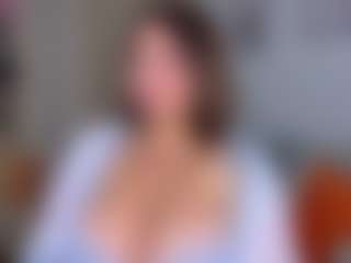 KylieLips's Live Sex Cam Show