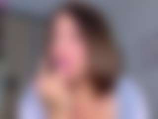 KylieLips's Live Sex Cam Show