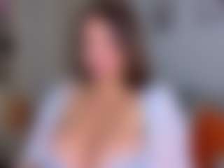 KylieLips's Live Sex Cam Show