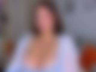 KylieLips's Live Sex Cam Show