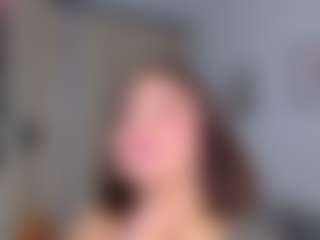 KylieLips's Live Sex Cam Show