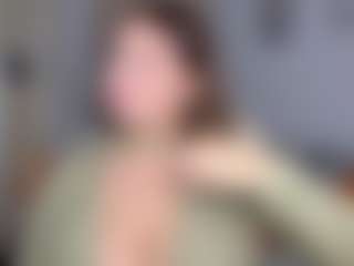 KylieLips's Live Sex Cam Show