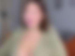KylieLips's Live Sex Cam Show