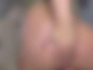 KylieLips's Live Sex Cam Show