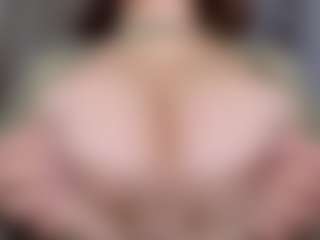 KylieLips's Live Sex Cam Show
