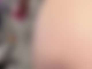 KylieLips's Live Sex Cam Show
