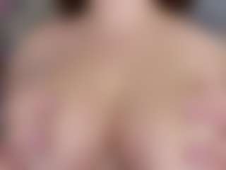 KylieLips's Live Sex Cam Show