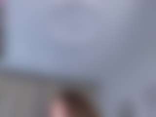 KylieLips's Live Sex Cam Show