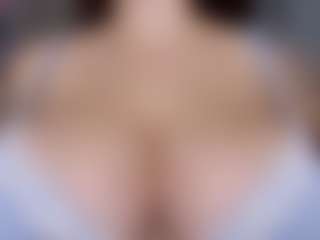 KylieLips's Live Sex Cam Show