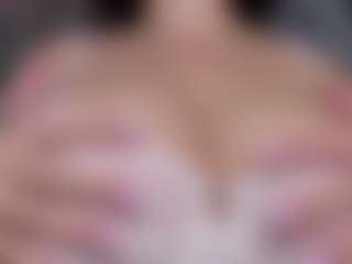 KylieLips's Live Sex Cam Show