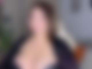 KylieLips's Live Sex Cam Show