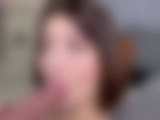 KylieLips's Live Sex Cam Show