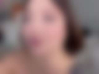 KylieLips's Live Sex Cam Show