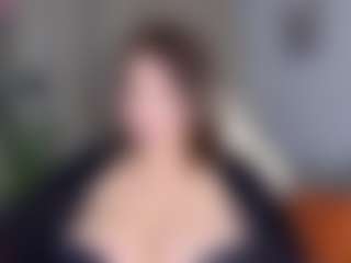 KylieLips's Live Sex Cam Show