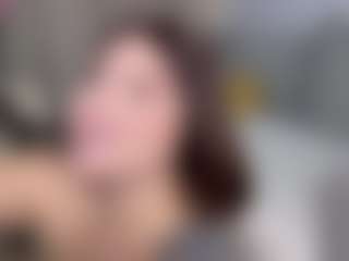 KylieLips's Live Sex Cam Show