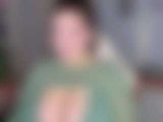 KylieLips's Live Sex Cam Show